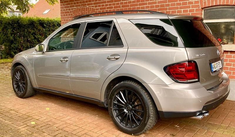 Gebraucht Mercedes ML500 306 PS (225 kW) 2006 Grau SUV
