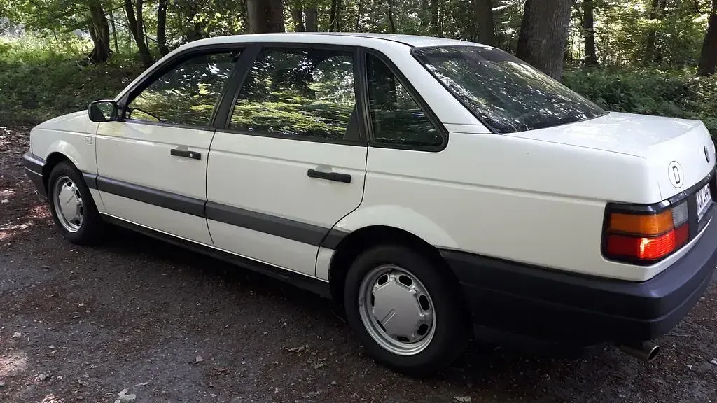 Gebraucht VW Passat 90 PS (66 kW) 1990 Weiß Limousine