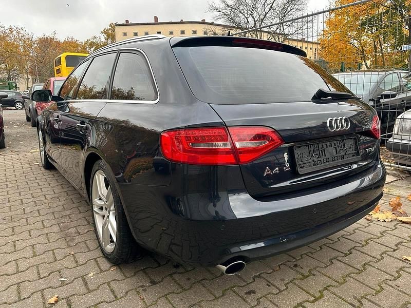 Gebraucht Audi A4 S-Line 170 PS (125 kW) 2014 Blau Kombi