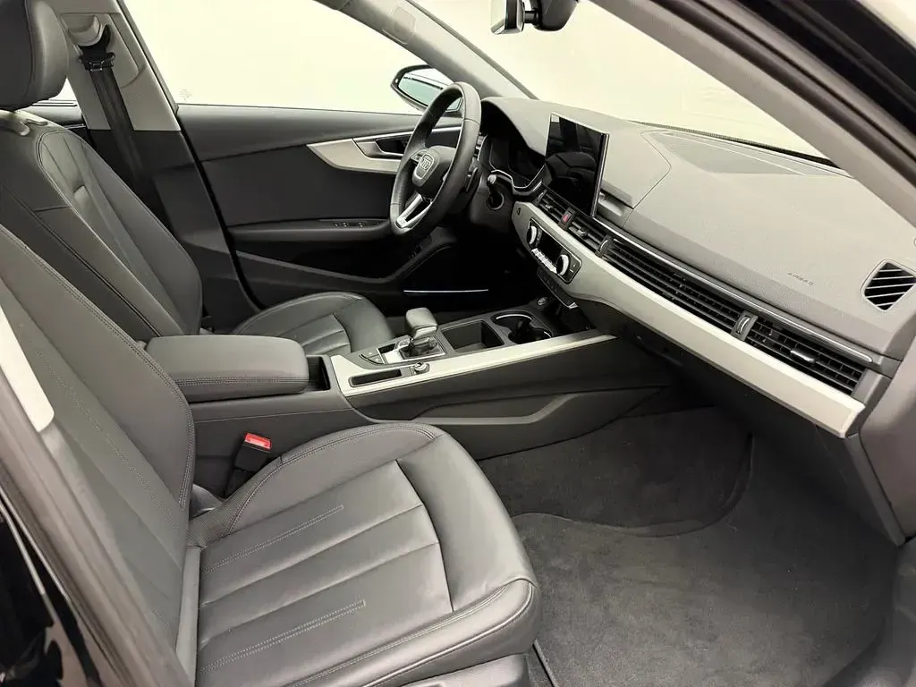 Gebraucht Audi A4 Advanced 204 PS (150 kW) 2023 Schwarz Kombi