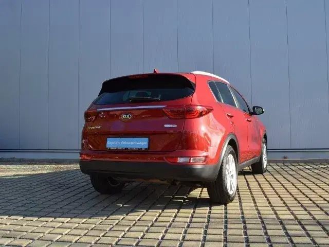 Gebraucht Kia Sportage Spirit 132 PS (97 kW) 2016 Rot SUV