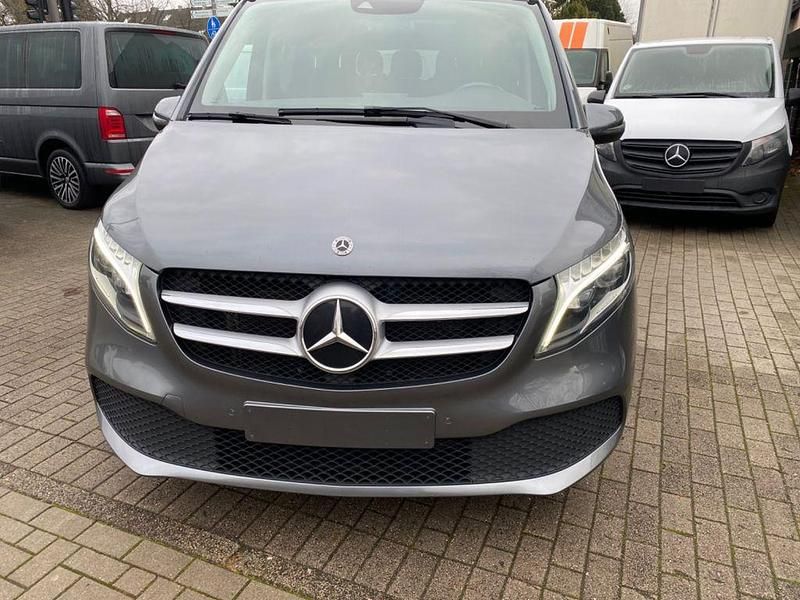 Gebraucht Mercedes V250 Edition 190 PS (139 kW) 2022 Grau Van / Kleinbus