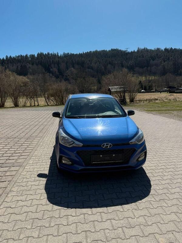 Blau Gebraucht 2019 Hyundai i20 YES! Kleinwagen | 11.599 € (Fairer Preis) - Bild 1/4