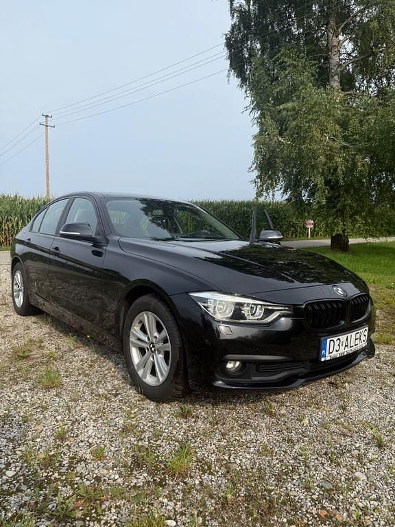 Schwarz Gebraucht 2016 BMW 318 Advantage Limousine | 12.300 € (Guter Preis) - Bild 1/4