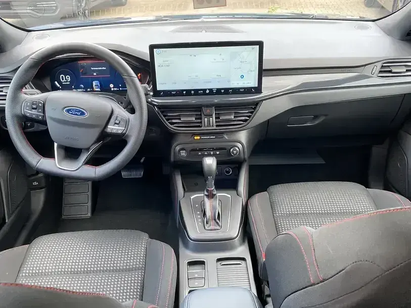 Gebraucht Ford Focus ST-Line X 155 PS (114 kW) 2024 Blau Limousine