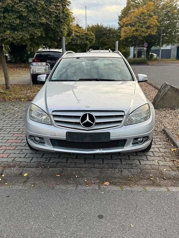 Grau Gebraucht 2009 Mercedes C220 Kombi | 2.500 € (Guter Preis) - Bild 1/4
