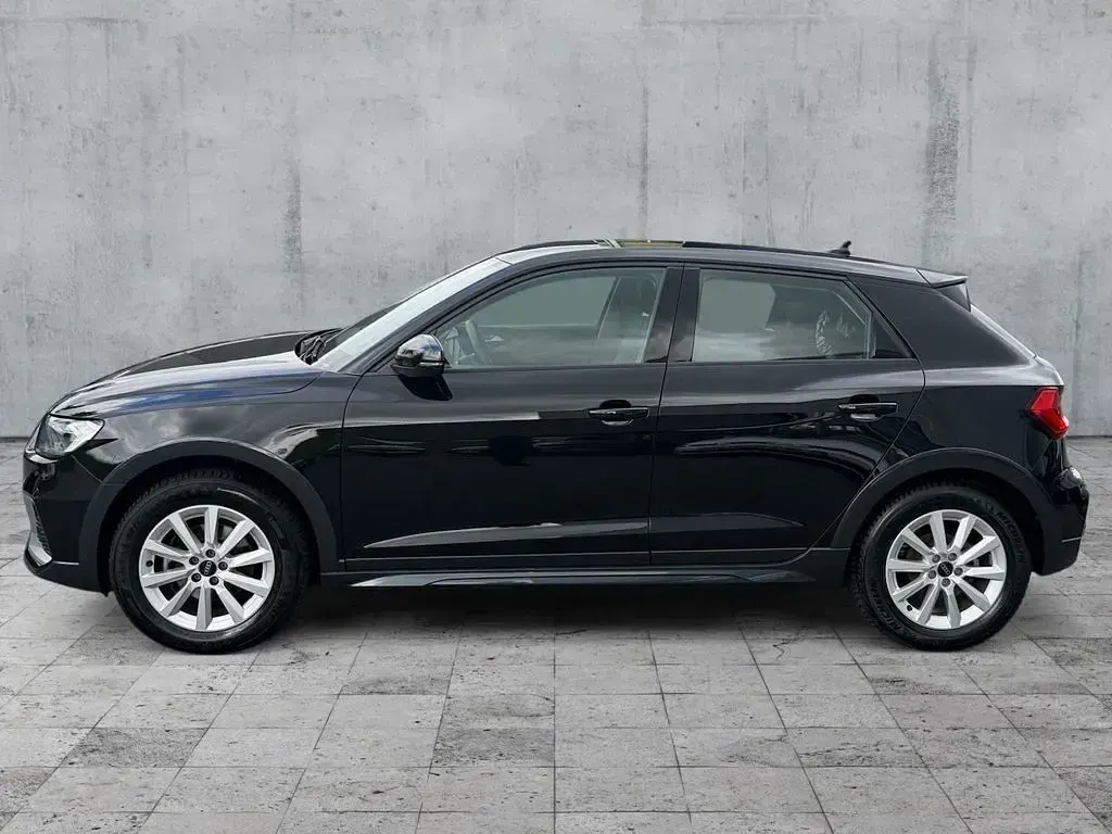 Gebraucht Audi A1 Ambiente 110 PS (80 kW) 2023 Schwarz SUV