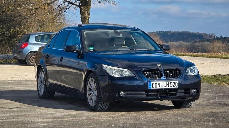Second-hand BMW 520 170 CP (125 kW) 2004 Albastru Berlinǎ
