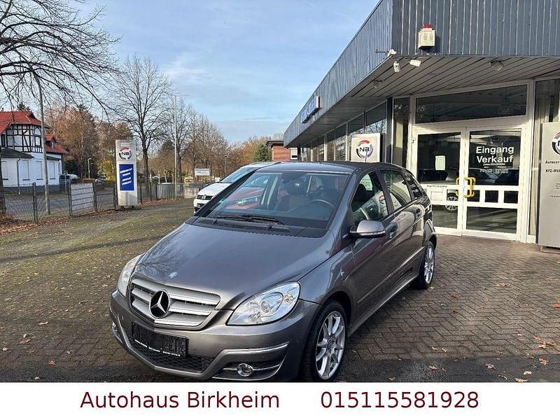 Grau Gebraucht 2010 Mercedes B160 Van / Kleinbus | 5.600 € (Etwas zu teuer) - Bild 1/4