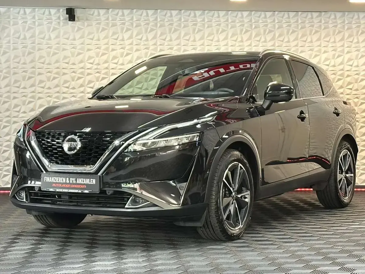Gebraucht Nissan Qashqai Tekna 158 PS (116 kW) 2022 Schwarz SUV