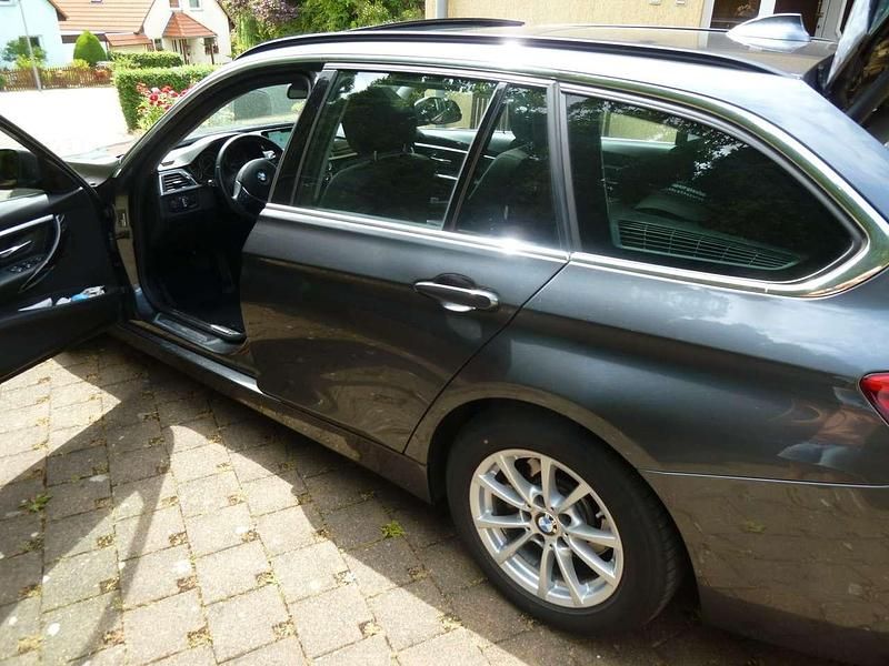 Gebraucht BMW 320 Luxury Line 190 PS (139 kW) 2017 Grau Kombi