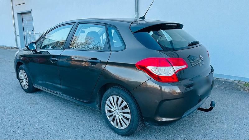 Gebraucht Citroën C4 95 PS (69 kW) 2014 Braun Limousine
