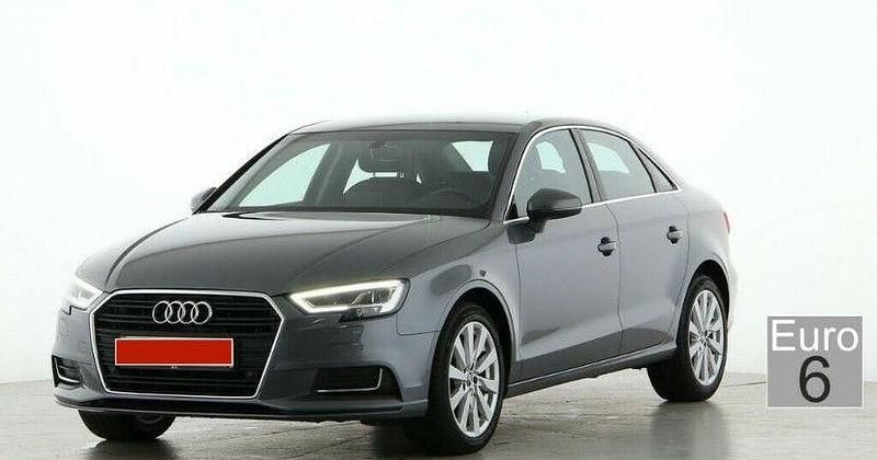 Grau Gebraucht 2017 Audi A3 Ambiente Limousine | 13.200 € (Guter Preis) - Bild 1/4