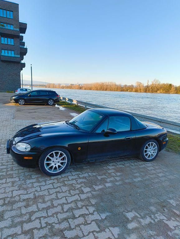 Gebraucht Mazda MX5 140 PS (102 kW) 2000 Schwarz Cabrio