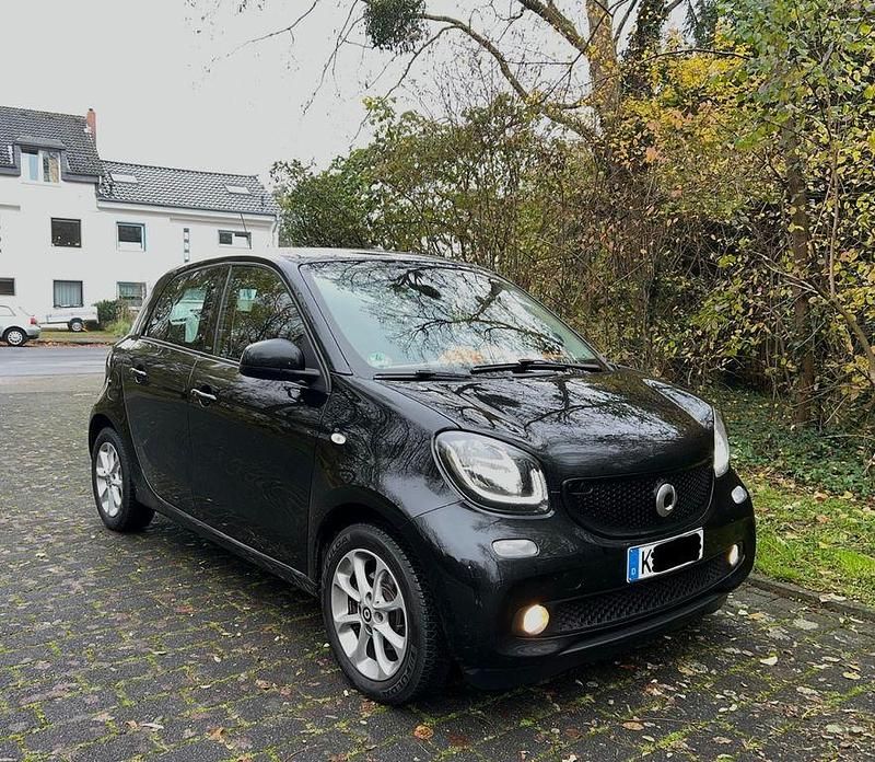 Schwarz Gebraucht 2015 Smart ForFour Passion Kleinwagen | 5.899 € (Fairer Preis) - Bild 1/4