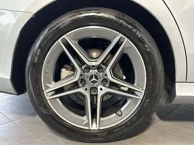 Gebraucht Mercedes E300 AMG line 265 PS (194 kW) 2022 Hightechsilber Kombi