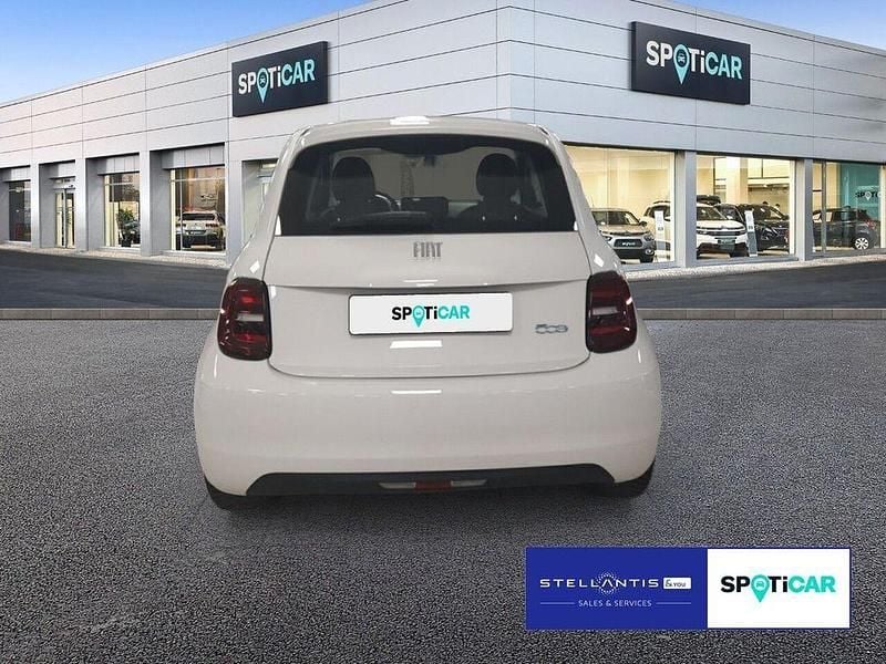 Gebraucht Fiat 500e Icon 86 kW (118 PS) 2022 Weiß Kleinwagen