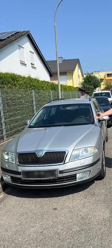 Silber Gebraucht 2006 Skoda Octavia Kombi | 1.800 € (Fairer Preis) - Bild 1/3