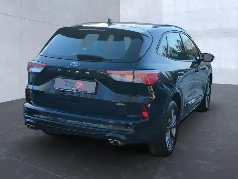 Usado Ford Kuga ST-Line 225 HP (165 kW) 2022 Azul SUV