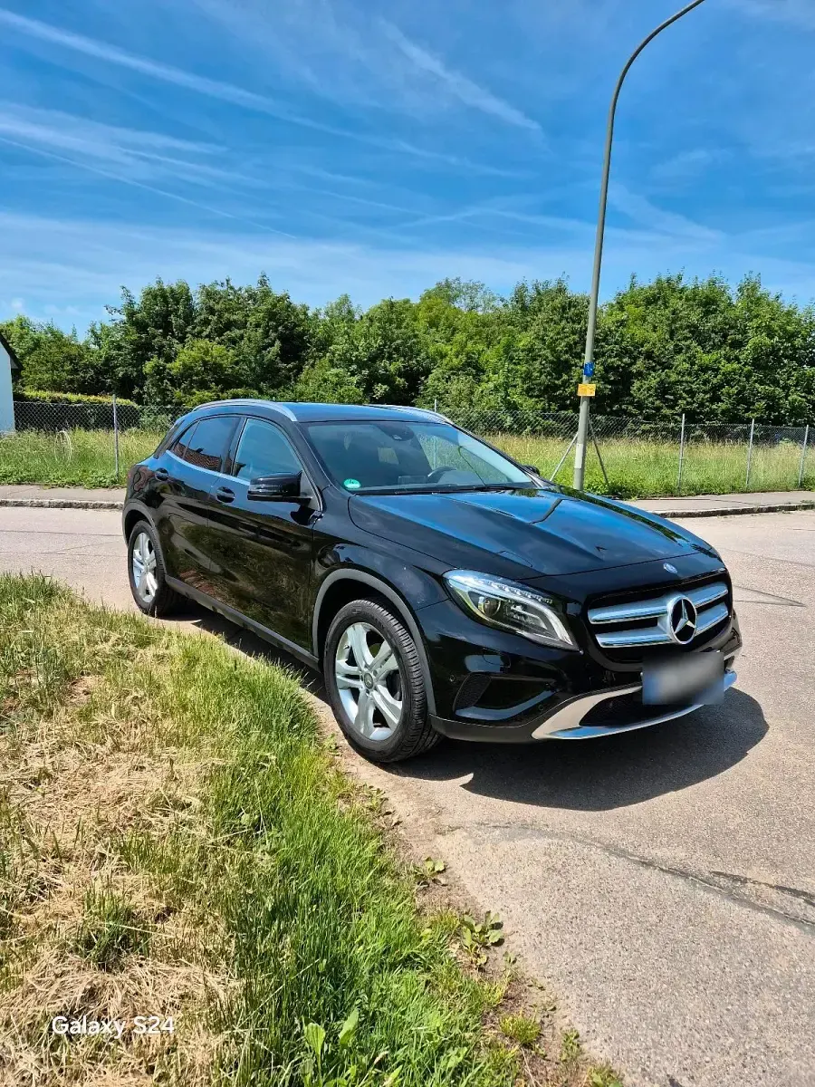 Gebraucht Mercedes GLA200 136 PS (100 kW) 2014 Schwarz SUV