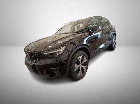 Onyx black / metallic Gebraucht 2023 Volvo XC40 Plus SUV | 31.890 € (Guter Preis) - Bild 1/4