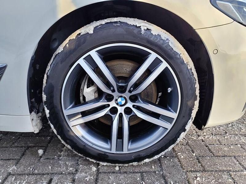 Gebraucht BMW 530 Efficient Dynamics 286 PS (210 kW) 2021 Weiss Kombi