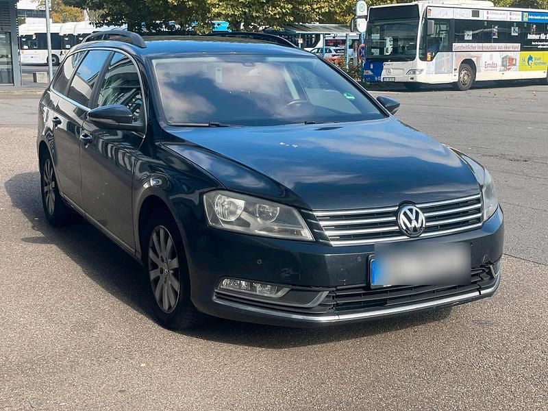 Schwarz Gebraucht 2013 VW Passat Kombi | 5.400 € (Superpreis) - Bild 1/4
