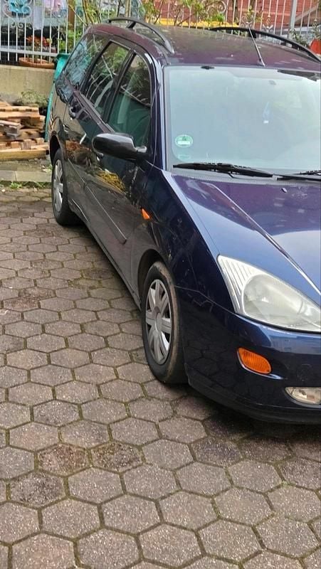 Second-hand Ford Focus 120 CP (88 kW) 1999 Albastru Break