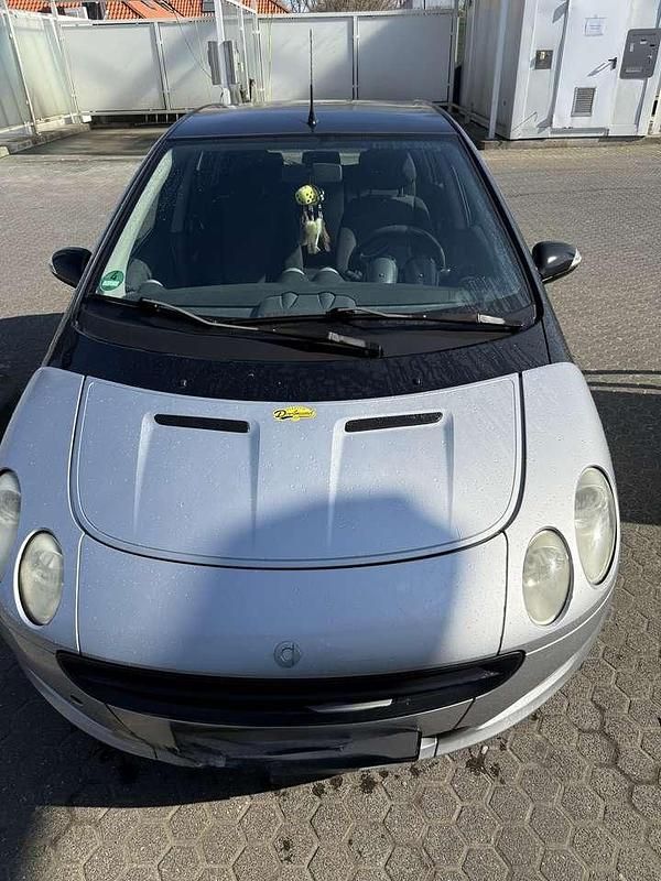 Grau Gebraucht 2004 Smart ForFour Pulse Limousine | 1.100 € (Fairer Preis) - Bild 1/4