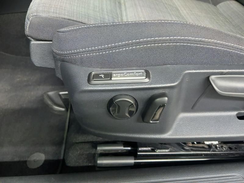 Gebraucht VW Passat 200 PS (147 kW) 2021 Schwarz Kombi