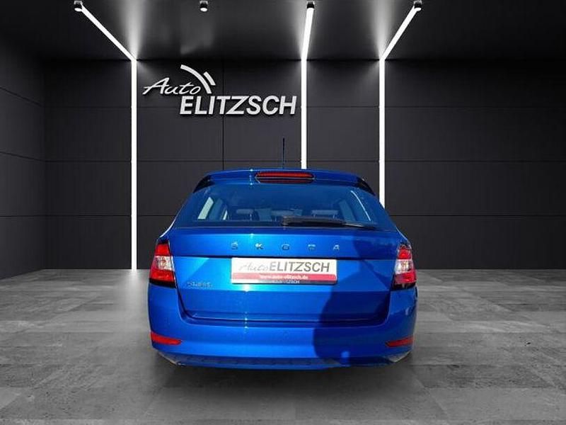 Gebraucht Skoda Fabia Active 95 PS (69 kW) 2021 Raceblau metallic Kombi