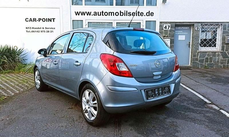 Gebraucht Opel Corsa Edition 80 PS (58 kW) 2008 Lichtsilber Limousine