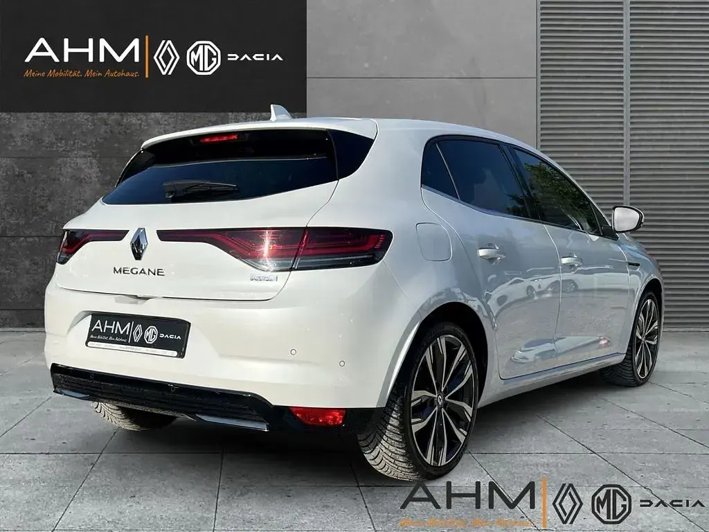 Gebraucht Renault Mégane Intens 158 PS (116 kW) 2021 Weiß Limousine