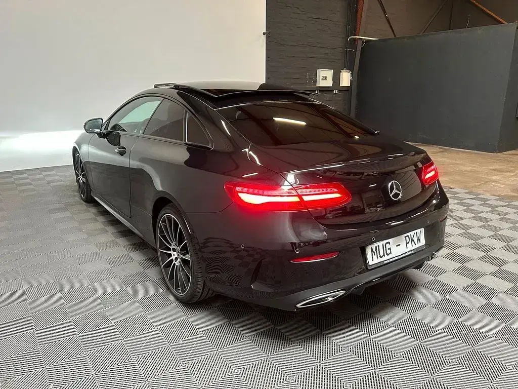 Gebraucht Mercedes E300 AMG 245 PS (180 kW) 2019 Schwarz Coupé