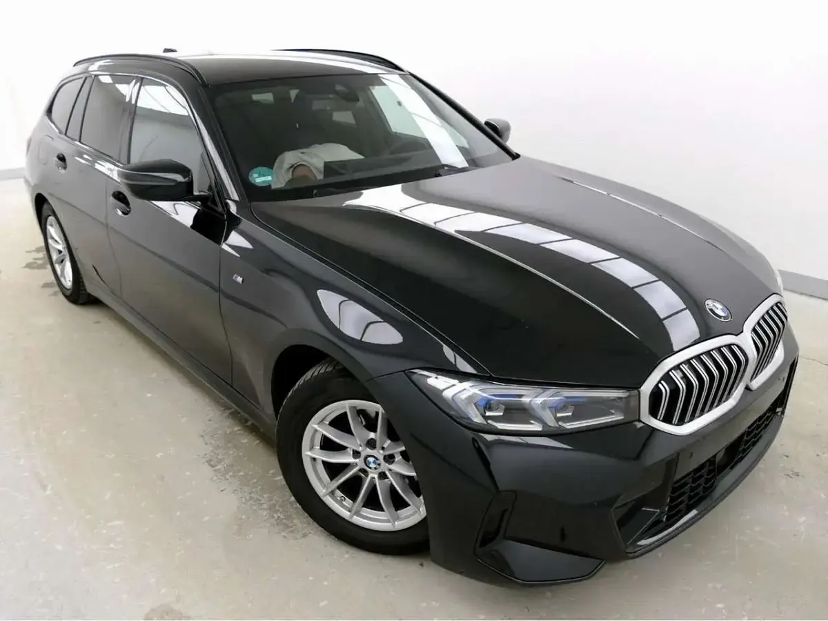 Gebraucht BMW 318 M Sport 156 PS (114 kW) 2024 Black saphir metallic Kombi