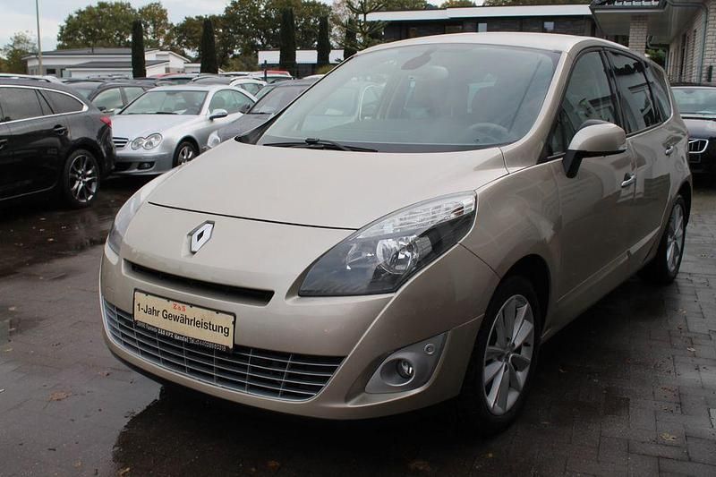 Gebraucht Renault Scénic III Luxe 140 PS (102 kW) 2009 Braun Van / Kleinbus