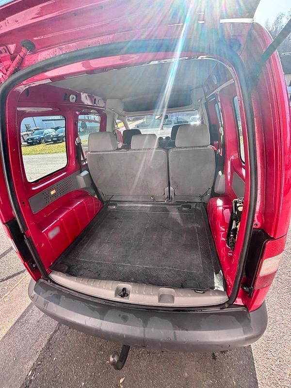 Usata VW Caddy 102 CV (75 kW) 2005 Rosso Monovolume