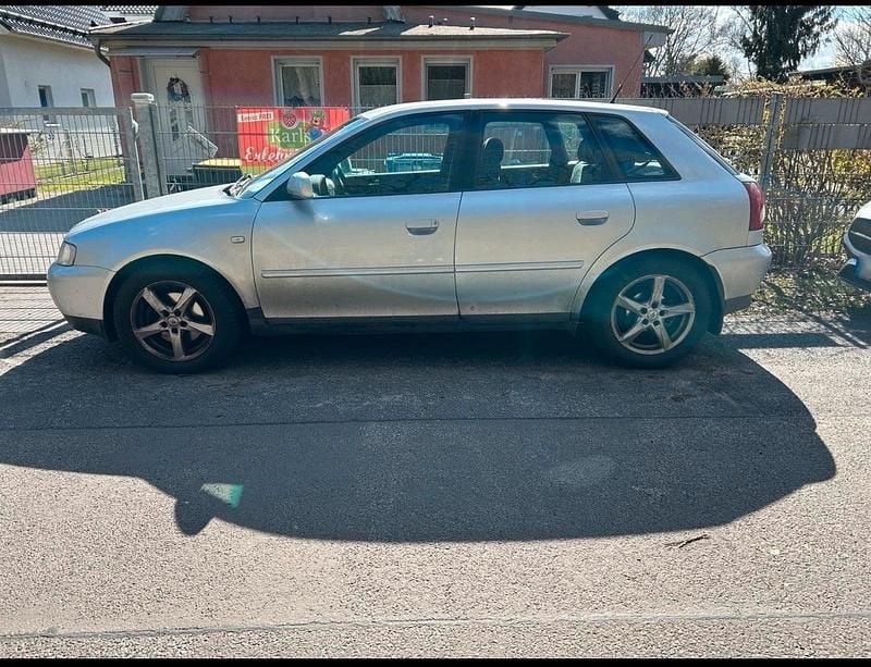 Usata Audi A3 150 CV (110 kW) 2000 Argento Utilitaria