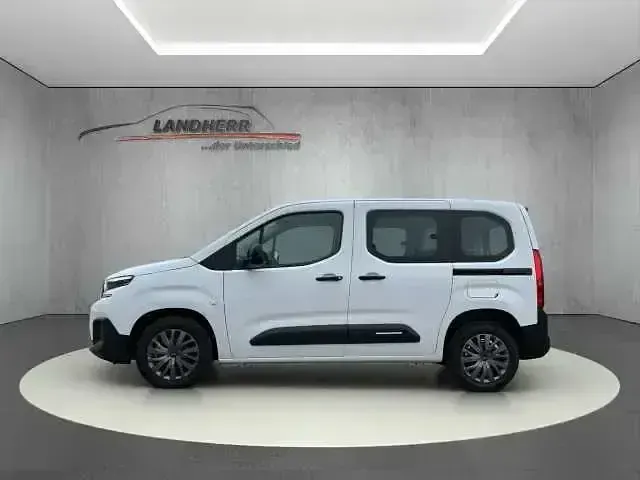 Neu Citroën e-Berlingo 131 PS (96 kW) 2025 Weiss Van / Kleinbus