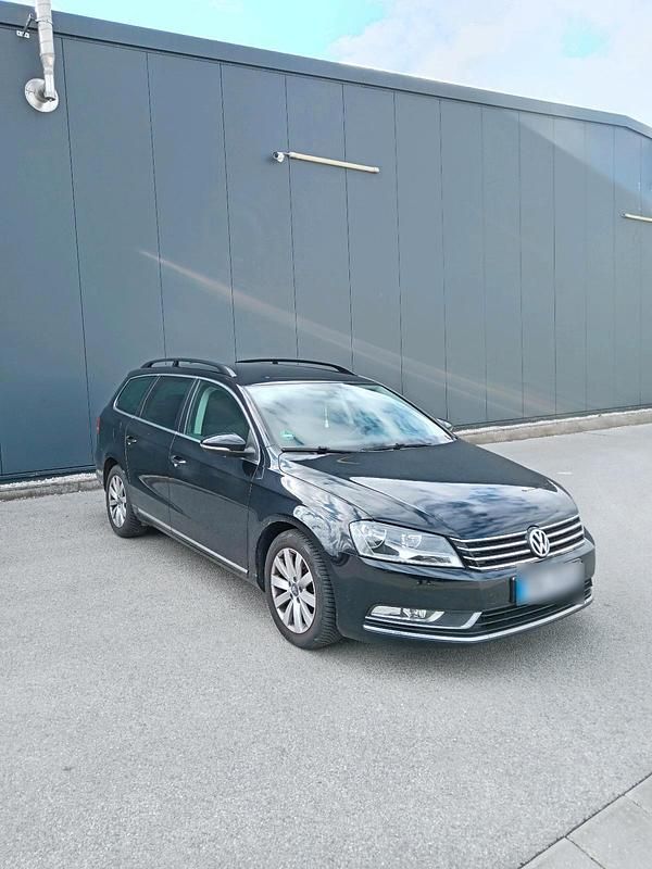 Gebraucht VW Passat 140 PS (102 kW) 2011 Schwarz Kombi