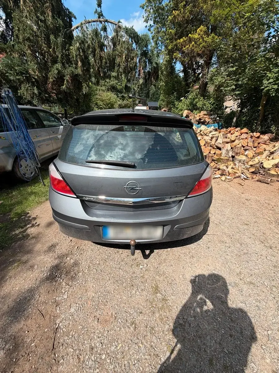 Gebraucht Opel Astra 105 PS (77 kW) 2006 Grau Kleinwagen