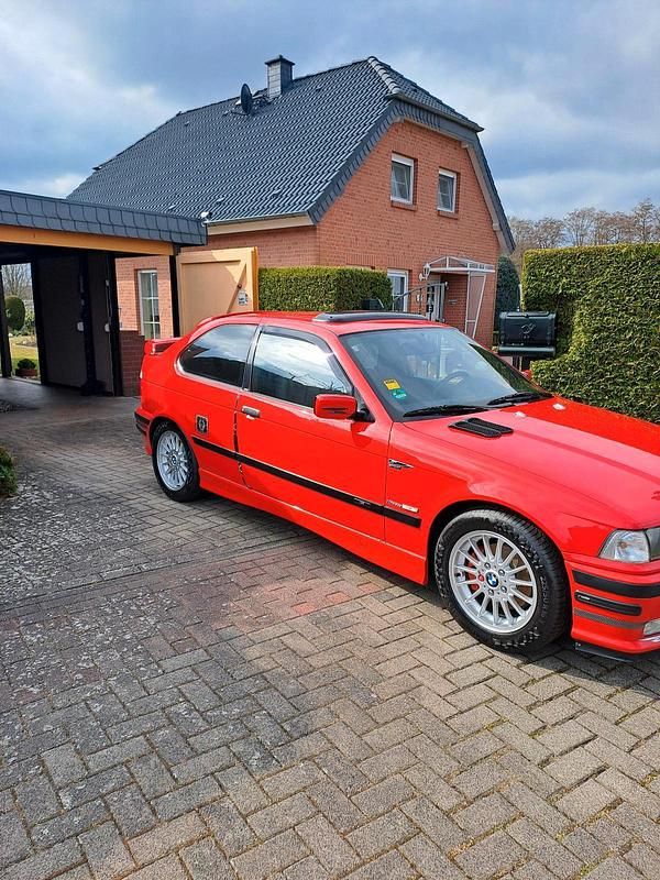Gebraucht BMW 318 Compact 140 PS (102 kW) 1998 Rot Kleinwagen