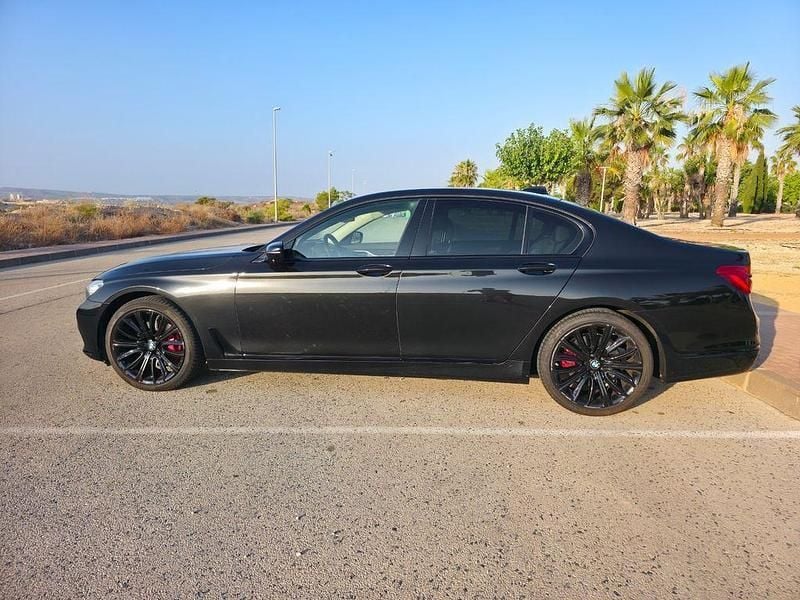 Gebraucht BMW 730 265 PS (194 kW) 2018 Schwarz Limousine