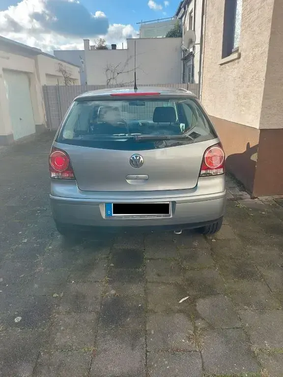Gebraucht VW Polo Sportline 75 PS (55 kW) 2005 Silber Kleinwagen