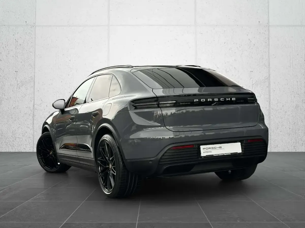 Używany Porsche Macan 300 kW (408 KM) 2025 Szary SUV