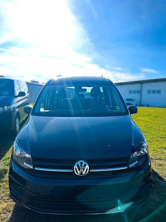 Gebraucht VW Caddy Maxi Conceptline 102 PS (75 kW) 2016 Blau Van / Kleinbus