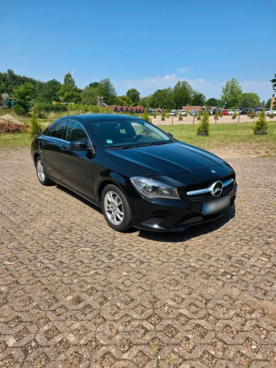 Gebraucht Mercedes CLA180 122 PS (89 kW) 2015 Schwarz Coupé