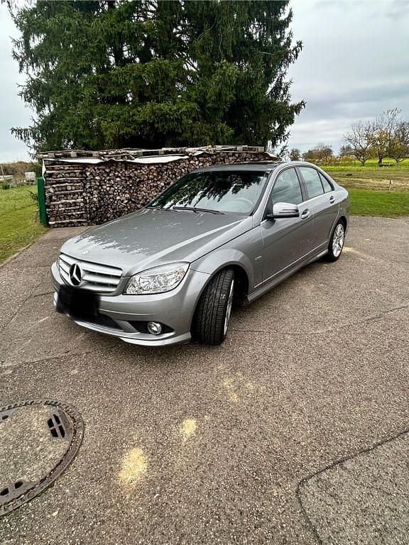 Silber Gebraucht 2009 Mercedes C200 AMG Limousine | 11.200 € (Fairer Preis) - Bild 1/4