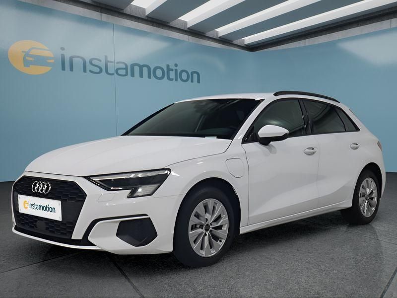 Weiß Gebraucht 2023 Audi A3 e-tron Kleinwagen | 31.449 € (Teuer) - Bild 1/4