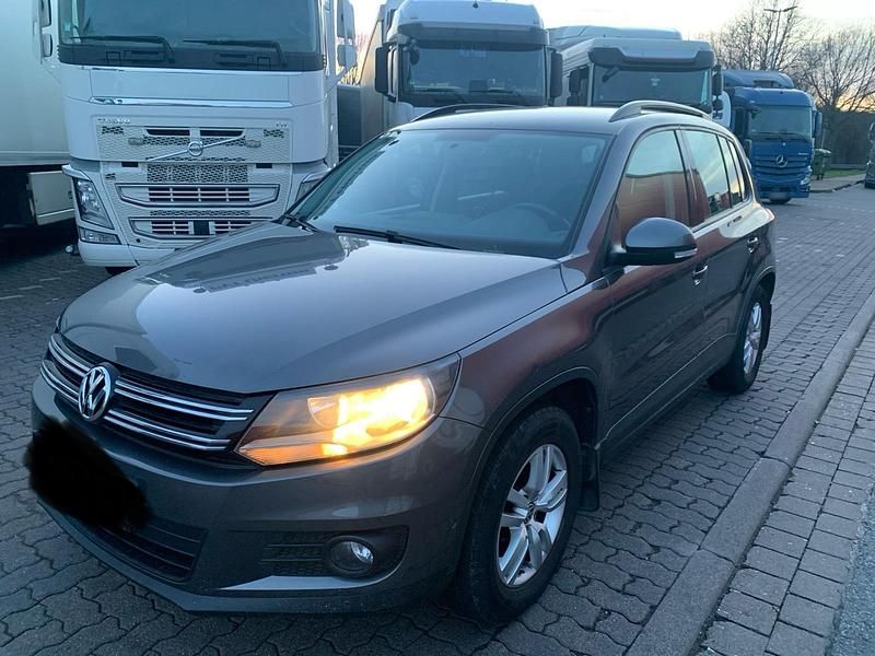 Gebraucht VW Tiguan 140 PS (102 kW) 2015 Grau SUV